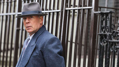 Bruce Willis recomienda "ponerse la mascarilla" luego de tener que abandonar una farmacia por negarse a usar tapabocas