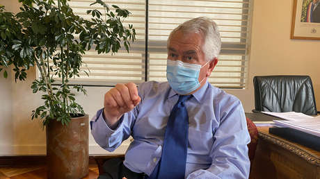 El ministro de salud de Chile compara una protesta de ciclistas frente a su casa con "la noche de los cuchillos largos"