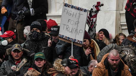 Fiscales de EE.UU. se retractan de la acusación de que los asaltantes al Capitolio querían "capturar y asesinar a funcionarios electos"