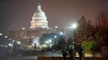Detienen a un hombre con una pistola cargada y 500 cartuchos de municiones cerca del Capitolio de EE.UU.