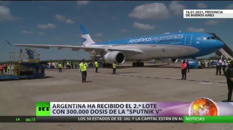 Paraguay autoriza el uso de emergencia de la Sputnik V mientras Argentina recibe 300.000 dosis del segundo componente del fármaco ruso