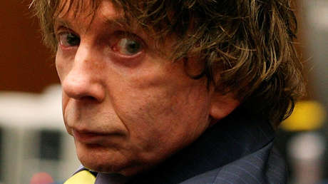 La BBC se disculpa por su titular sobre la muerte del "talentoso pero imperfecto" productor Phil Spector
