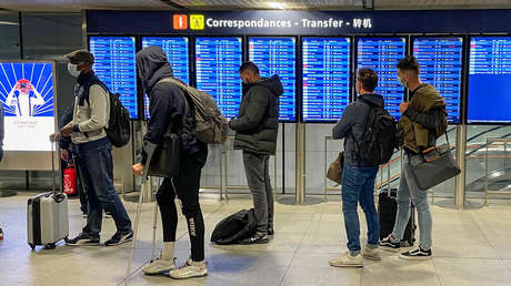 ¿Medida esencial o plan peligroso? La propuesta de un 'pasaporte de vacunación' para viajar libremente divide a la UE y preocupa a la OMS