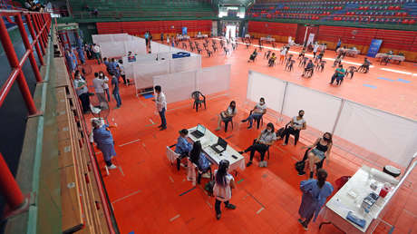 Las autoridades sanitarias argentinas recomiendan la vacuna rusa Sputnik V para mayores de 60 años