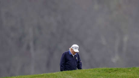 VIDEO: Trump se entrega a su pasatiempo favorito en su primer fin de semana como expresidente