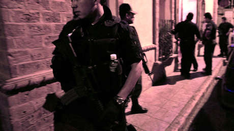 Un hombre agrede a varios policías tras negarse a suspender una fiesta en México (y por qué fue bautizado en redes como 'Lord Miss Zapatos')