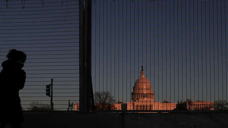 La jefa de la Policía del Capitolio propone instalar vallas permanentes y aumentar la seguridad para evitar nuevos asaltos