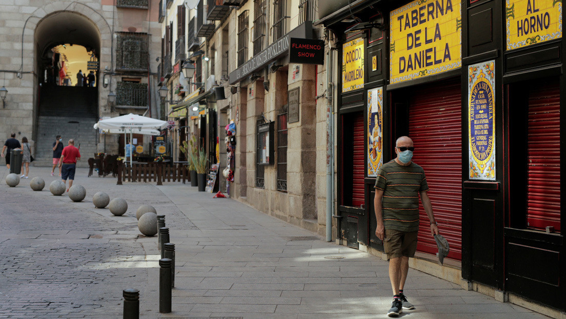 "Sin beber no se puede vivir": el clamor de un profesor universitario contra el cierre por covid-19 de los bares en España (VIDEO)