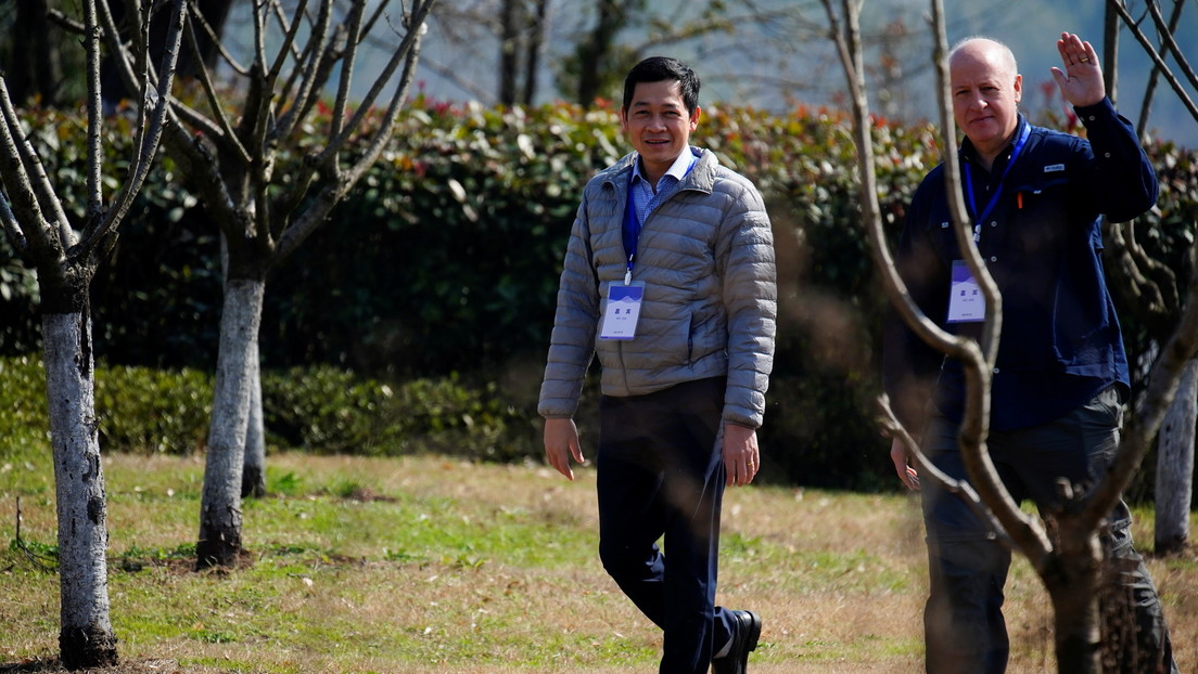 El equipo de la OMS en Wuhan halla "pistas importantes" sobre el papel del mercado de mariscos en la pandemia