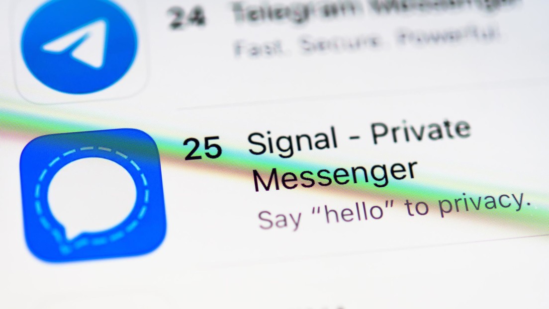 Documentos judiciales muestran que el FBI puede 'hackear' Signal en iOS