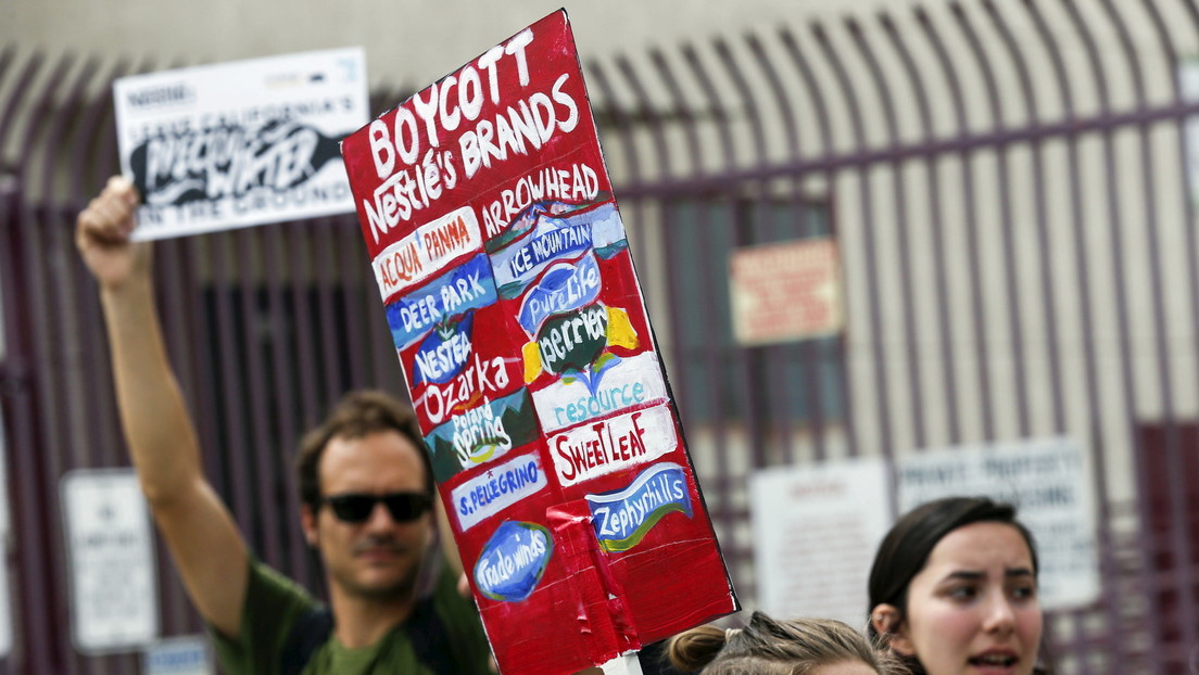 Demandan en EE.UU. a Nestlé, Mars, Hershey y otros gigantes alimenticios por incurrir en trabajo infantil en plantaciones de cacao