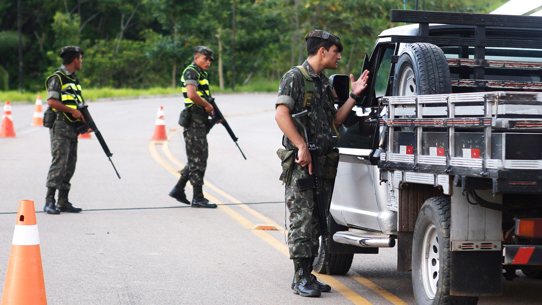 Caravana de migrantes fue devuelta a Brasil tras horas de tensión en la frontera con Perú
