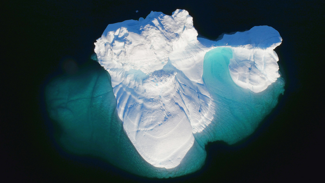 Una web permite dibujar un iceberg y ver si flota o se vuelca