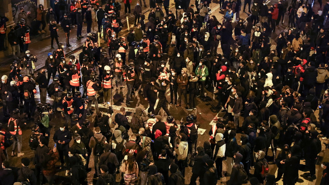 Séptimo día consecutivo de protestas en Barcelona por la detención de Pablo Hasél