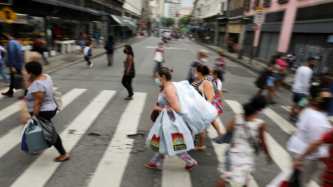 El ministro de Salud de Brasil advierte que el país enfrenta una nueva etapa de la pandemia con un virus mutado que triplica su potencial contaminante