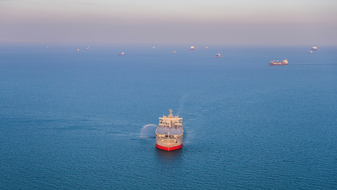 Israel afirma que su "evaluación inicial" es que Irán está detrás de la explosión de un barco de propiedad israelí en el golfo de Omán