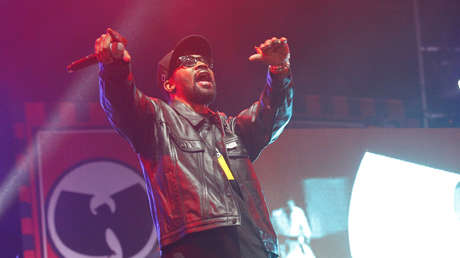 Camisetas con la palabra Wuhan y un logotipo en forma de murciélago, destinadas a diplomáticos canadienses, indignan a Pekín