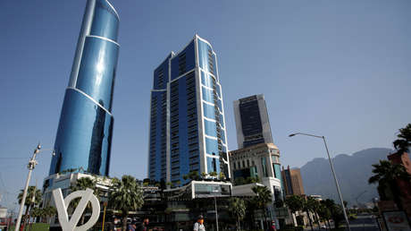 VIDEO: Momento en que un hombre es secuestrado a plena luz del día en una de las zonas más seguras de México