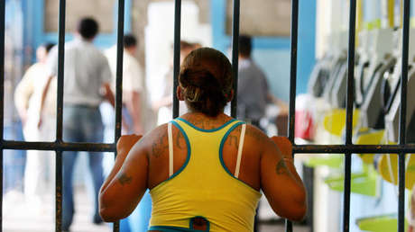 Más arrestos, desigualdad, violencia de género y trastornos mentales: ¿cómo afecta el fracaso de la guerra narco a las mujeres?