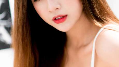 Un "microajuste" de nariz deja con necrosis y a punto de suicidio a una actriz china