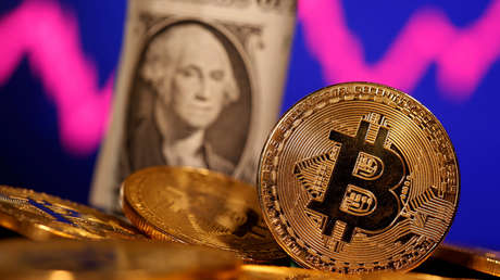 El precio del bitcóin alcanza los 46.000 dólares por primera vez en la historia, impulsado por una multimillonaria inversión de Tesla