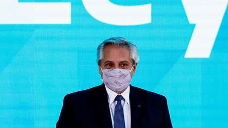 Alberto Fernández responde a las críticas por la Sputnik V: "Hace 20 días era un envenenador serial y ahora me piden veneno para todos los argentinos"