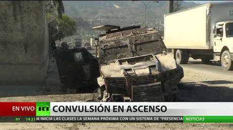 Queman en Haití un coche policial en una protesta contra el presidente Jovenel Moise