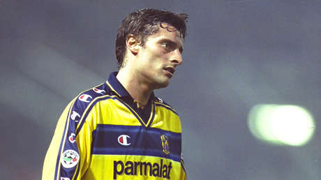 Arrestan al exfutbolista italiano Luigi Sartor por cultivar más de 100 plantas de marihuana en una finca