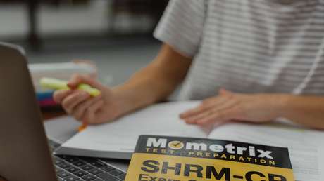 Un 'youtuber' surcoreano retransmite en vivo sus estudios 24 horas en una nueva forma de aprendizaje que cobra popularidad en el mundo