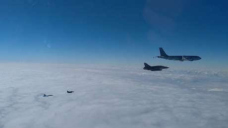 VIDEO: Así interceptaron y escoltaron dos Su-27 rusos a un grupo de aviones militares franceses sobre el mar Negro