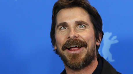 El protagonista de 'American Psycho' cambia de aires y explora videojuegos en una nueva ola de memes (VIDEOS)