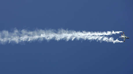 Rusia y Emiratos Árabes Unidos acuerdan crear juntos un avión de pasajeros supersónico