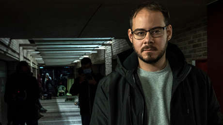 Quién es Pablo Hasél, el rapero cuyo encarcelamiento ha desembocado en fuertes protestas en España