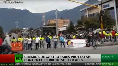 Gremios de gastrobares protestan en Bogotá contra el cierre de sus locales tras intensificarse las restricciones por la pandemia