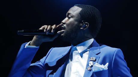 La viuda de Kobe Bryant critica al rapero Meek Mill por hacer una referencia "insensible" a su difunto esposo en una canción