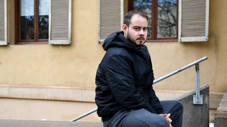 "Arden las calles porque antes nos quemaron": el rapero Pablo Hasél comparte un poema desde la cárcel