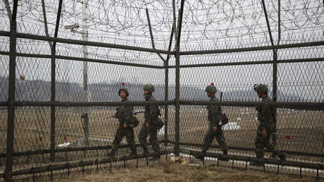 Graban a un norcoreano que nadó unas 6 horas con un traje de buceo y aletas para huir a Corea del Sur
