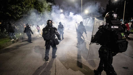 Joven artista denuncia que fue herido en su ojo por el Esmad durante una protesta en Colombia: "Reforma policial ya"