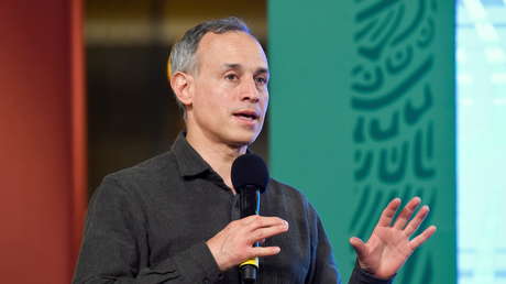 Las autoridades sanitarias confirman que López-Gatell se encuentra hospitalizado desde el miércoles a causa del covid-19