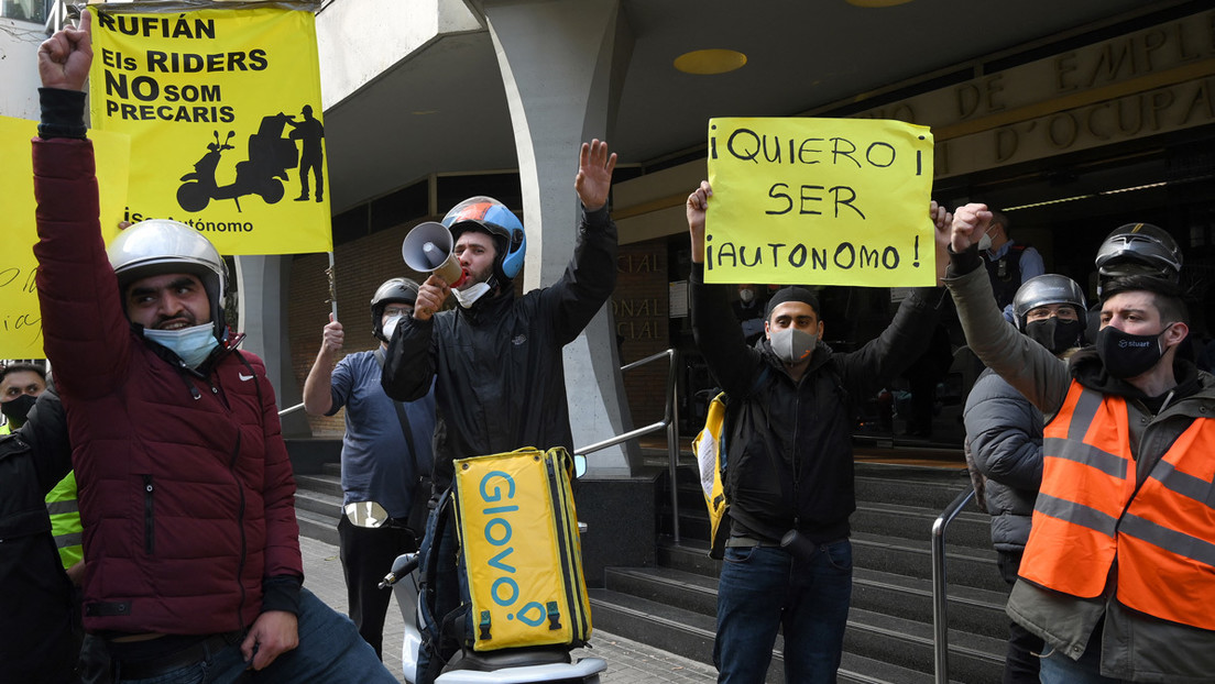 ¿Autónomos o asalariados? Por qué los 'riders' en España se han dividido en dos bandos enfrentados