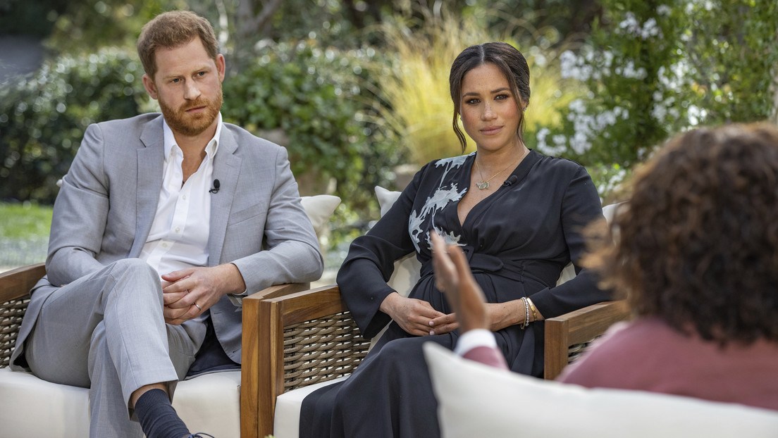 Meghan Markle revela que tenía pensamientos suicidas y en la familia real se preocupaban por cuán oscura sería la piel de su hijo