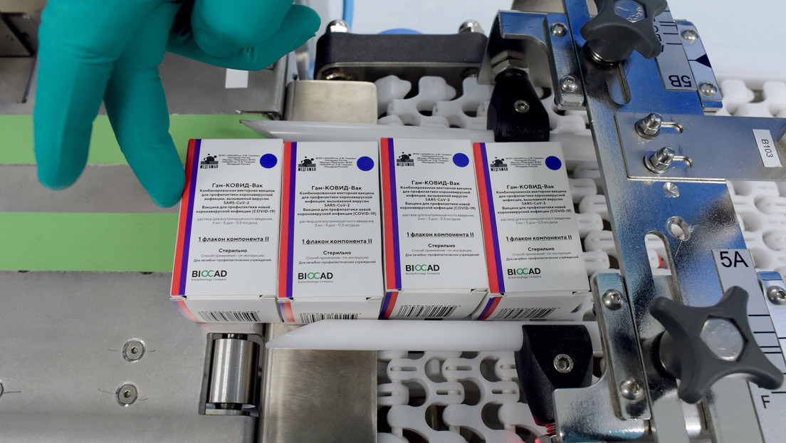 Comisario europeo: No hay motivos para dudar de la eficacia de la vacuna rusa Sputnik V