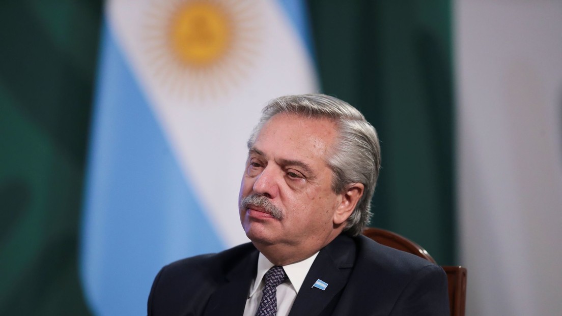 Alberto Fernández afirma que su Gobierno "no vacuna al ritmo deseado" por la "escasez" de dosis en el mundo