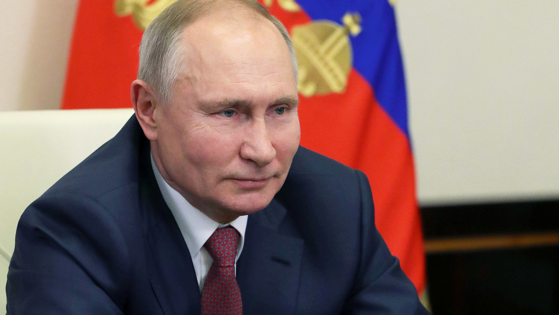 Putin anuncia que se vacunará contra el coronavirus este martes