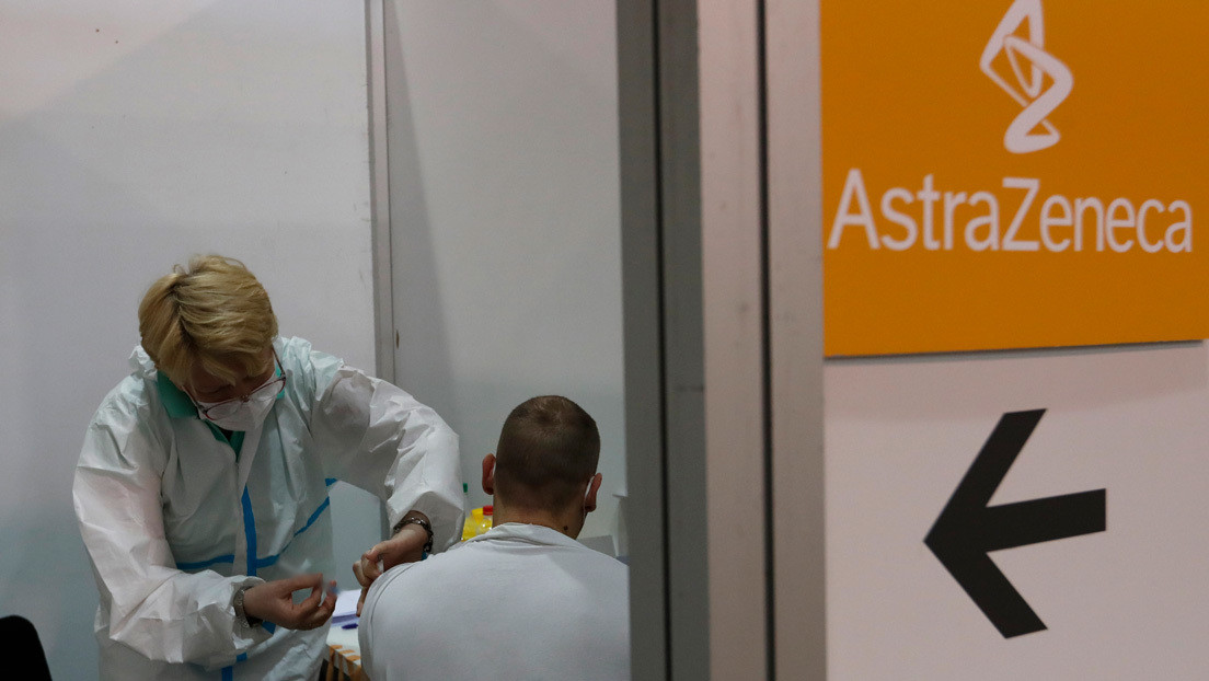 AstraZeneca responde a las declaraciones de que podría haber presentado datos obsoletos en los estudios de su vacuna en EE.UU.