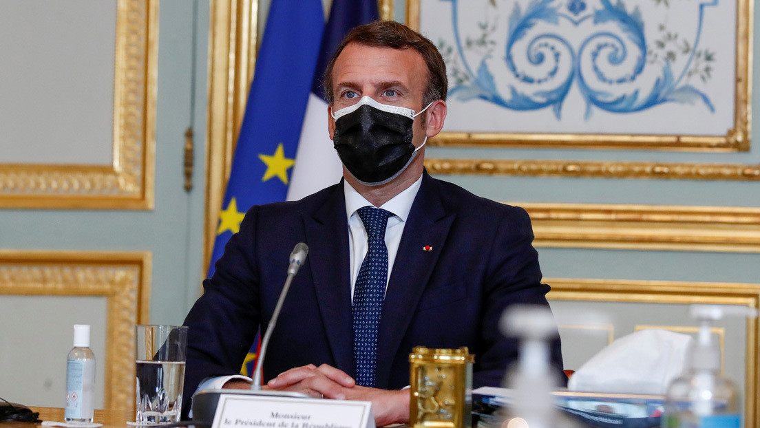 Macron habla sobre "una guerra mundial de nuevo tipo" con las vacunas anticovid de Rusia y China y ambos países le responden