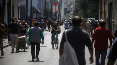 El Gobierno de Perú levanta la cuarentena tras una "ligera" disminución de los casos de covid-19