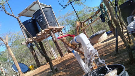 Sistema de bombeo solar automatizado: la premiada iniciativa que provee agua potable a los wayúu en una región con problemas de escasez históricos