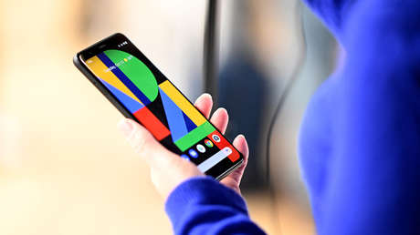 Google Mensajes permite ahora programar 'para después' el envío de textos, imágenes y videos