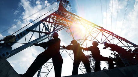 Renegociar contratos y garantizar la seguridad energética: claves para entender la reforma a la ley eléctrica aprobada por el Senado de México